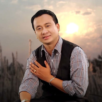 The cover of Luam Pheng Aoy Sengaumphone by Aoy Sengaumphone