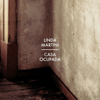 The cover of Casa Ocupada by Linda Martini